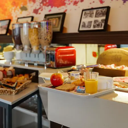 Brit Confort Hotel 3*