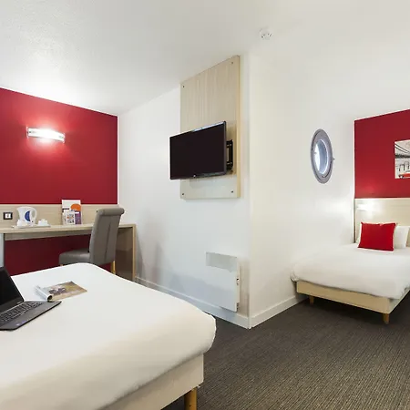 Hotel Brit Confort 3*