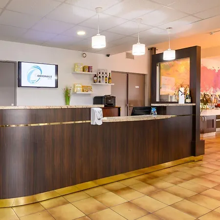 Brit Confort Hotel 3*