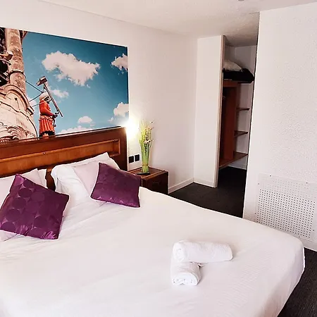 Brit Confort فندق كامبراي