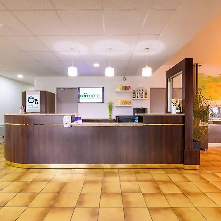 Hotel Brit Confort Cambrai