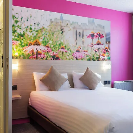 Hotel Brit Confort 3*