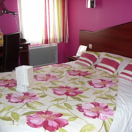 Hotel Brit Confort 3*