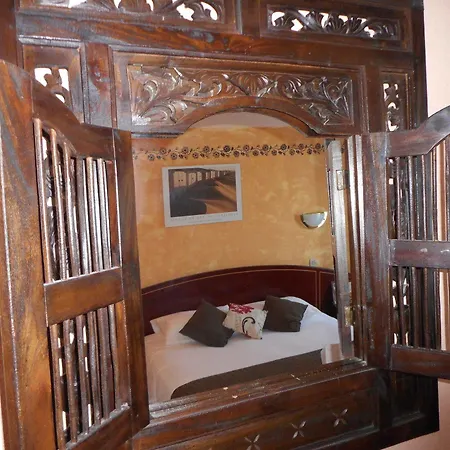 Brit Confort Hotel 3*