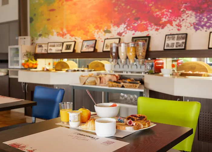 Hotel Brit Confort 3*