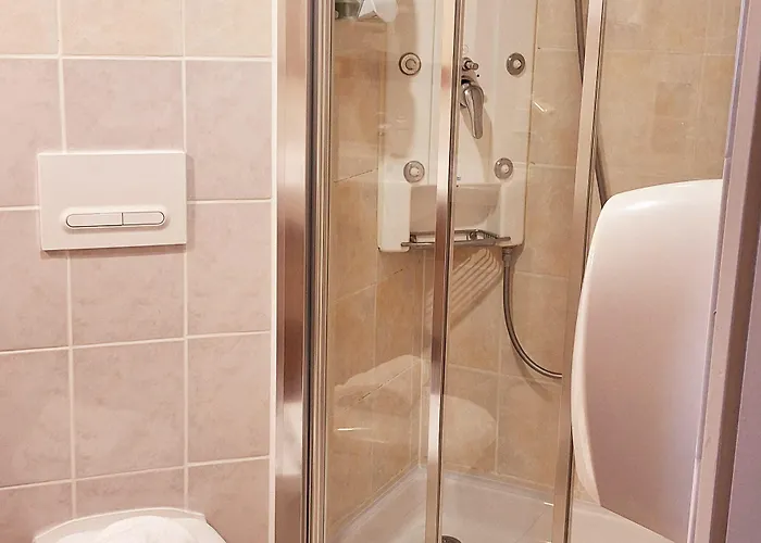 Brit Confort Hotel 3*