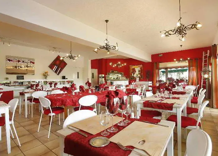 Hotel Brit Confort Cambrai